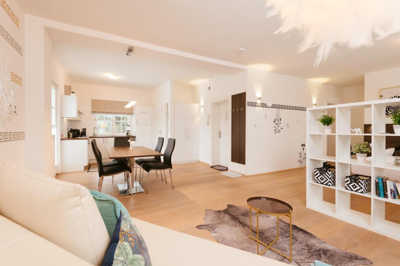 Villa Gelbmann - Ferienwohnungen Velden Velden am Wörthersee Екстериор снимка